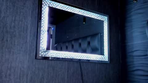 rocco_santos online show from February 3, 6:45 pm