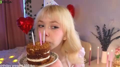 rochelle_dolly online show from March 18, 2:34 pm