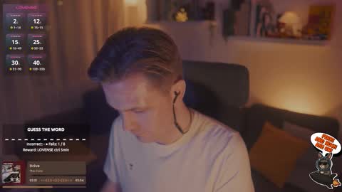 Rocket Bunny online show from December 4, 9:25 pm