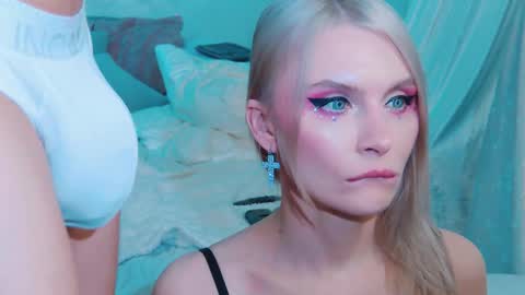 Lina and Den online show from March 1, 8:18 am