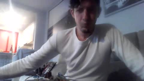 rogerbenid81 online show from February 5, 9:07 pm