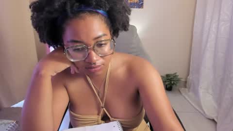 Is A Belle online show from June 16, 5:50 pm