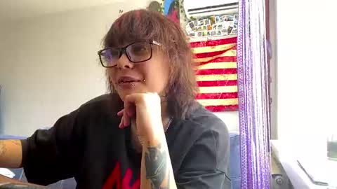 Im Helen online show from June 12, 6:23 am