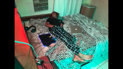 romeotyn online show from March 3, 6:48 am