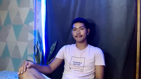 ron_ruff20 online show from January 27, 4:09 am