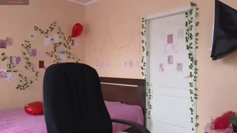 ronda_roni online show from April 15, 7:01 am