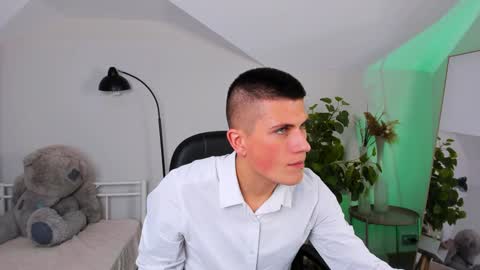 Rony online show from December 4, 4:21 pm