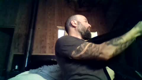 roomatesonfire2 online show from September 23, 5:12 am