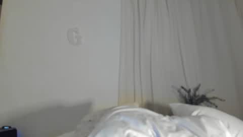 Snapshot of rosaliiaa1 chatting on February 26, 12:20 am Rosalia online show from February 26, 12:20 am