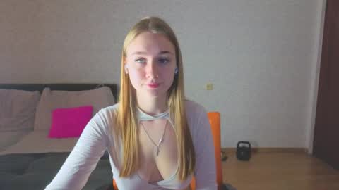 rosalina online show from November 21, 7:50 am