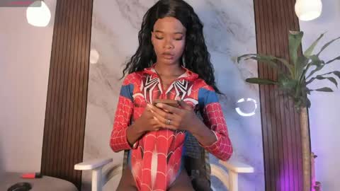 rosaly_rodman online show from April 17, 7:05 pm