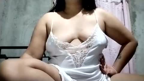 rose_marie2025 online show from October 2, 11:53 am