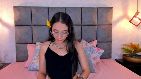 roseaurora online show from June 7, 10:53 am