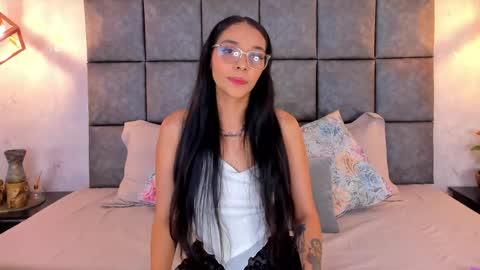 roseaurora online show from June 5, 10:42 am