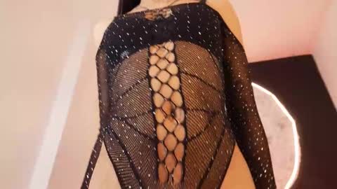 Rose online show from November 19, 2:49 pm