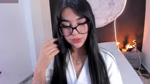 Rose online show from December 15, 1:29 pm