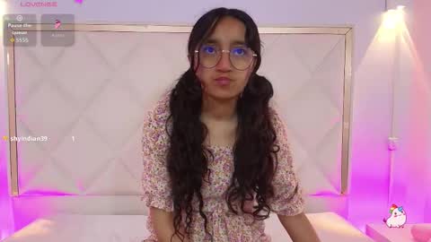 rosee_tay1 online show from January 10, 12:10 pm