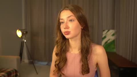 Snapshot of rosellegaeta chatting on October 25, 4:13 am Elsa online show from October 25, 4:13 am