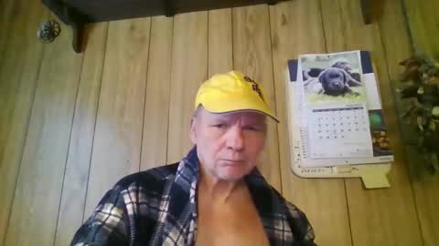 roses2u1958 online show from March 27, 8:26 am