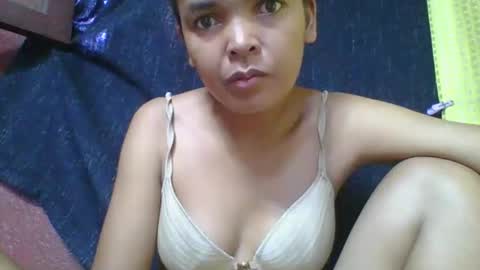 rosia685234 online show from March 3, 7:59 am