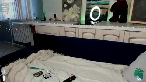 Rose  online show from March 23, 9:47 am