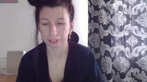 RosieHayes online show from November 26, 9:39 am