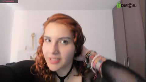 Snapshot of rosiexxx24 chatting on October 7, 3:30 pm Rosie online show from October 7, 3:30 pm