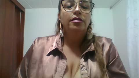 Snapshot of rossanalionheart chatting on February 8, 10:29 pm Rossana  online show from February 8, 10:29 pm