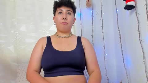 ROSSE DEMOND  online show from March 25, 8:59 pm