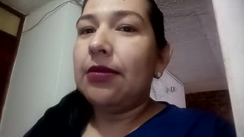 rossiteylor368516 online show from May 22, 6:14 pm