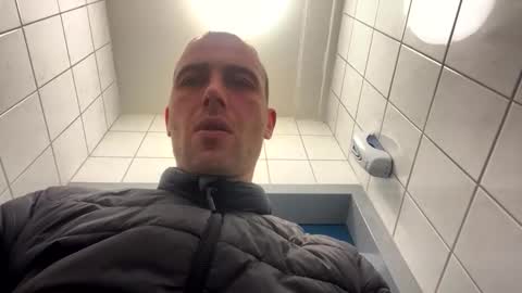 rotteei1 online show from November 25, 10:03 am