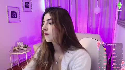 Snapshot of rousee_v chatting on September 17, 12:41 pm Rousee online show from September 17, 12:41 pm