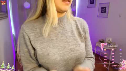 Rousee online show from December 17, 1:29 pm