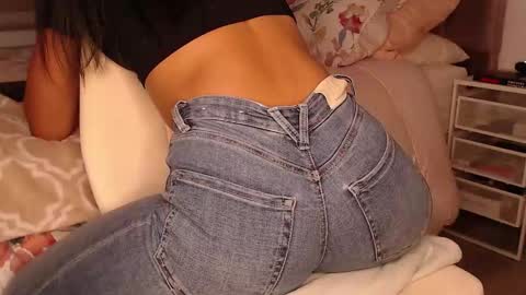 Rouss marie henao  online show from March 26, 10:48 pm