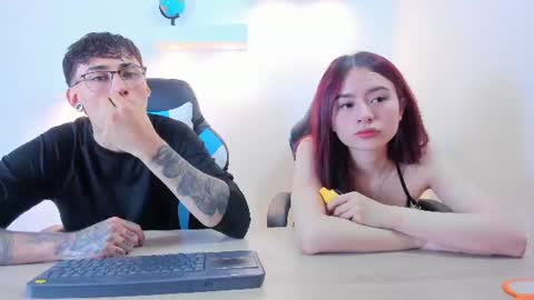 rousse_n_kenji online show from June 12, 9:47 pm