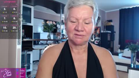 Snapshot of roxana_brooks chatting on October 2, 1:32 pm Roxana online show from October 2, 1:32 pm