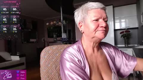 Snapshot of roxana_brooks chatting on September 28, 7:28 am Roxana online show from September 28, 7:28 am