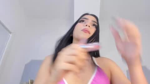 roxana_scott1 online show from May 27, 3:36 am