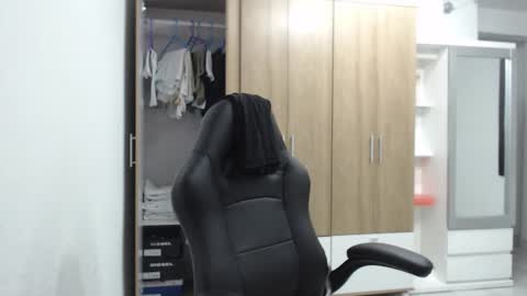 Roxana online show from December 19, 3:24 am