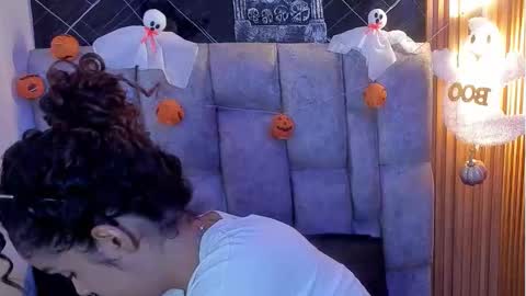 Snapshot of roxanne_dl chatting on October 23, 12:06 pm Roxanna online show from October 23, 12:06 pm