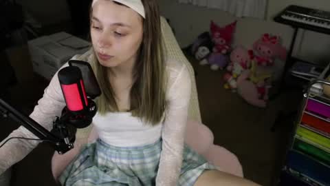 roxie online show from April 18, 12:23 am