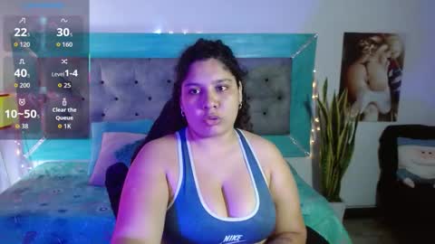 Snapshot of roxx_iie chatting on October 19, 7:18 pm roxiie online show from October 19, 7:18 pm