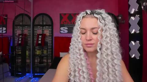 Roxy online show from May 16, 1:46 am