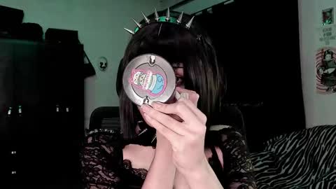 Roxy Independient model Help me to reach 50 thumbs up online show from February 10, 11:52 pm