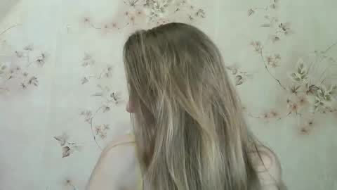 roxyfox18x01 online show from March 23, 3:28 pm