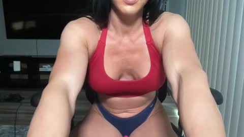 roxyheartley online show from April 3, 9:44 pm