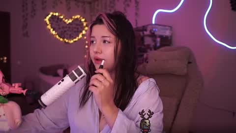 roxysuh online show from October 1, 9:30 am