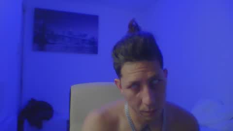 royalpapi12 online show from April 7, 6:32 pm