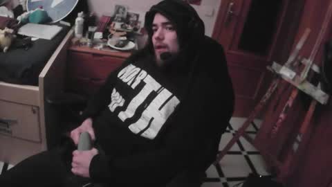 royer04 online show from December 1, 4:21 am