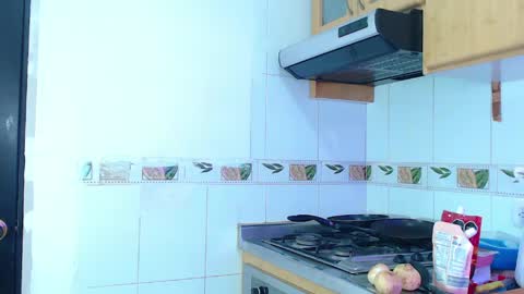 ruby_your_milf online show from April 1, 8:39 pm